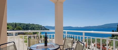 Apartment (A2) | Water view