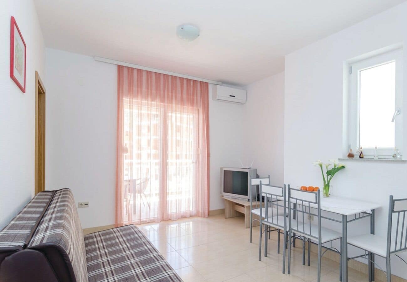 Apartemen (A3) | Ruang keluarga