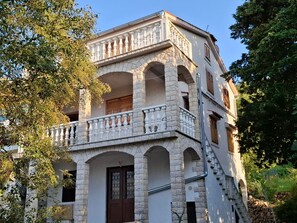 Building design - Apartment Boto (Cres)