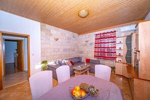 Apartment (A1) | Living room - Apartment Zoran (Postira)