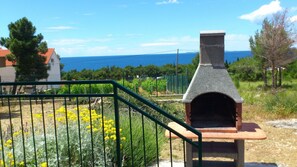 BBQ/picnic Area - Apartments Dia (Primosten)