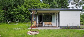 Gemütlicher Ferienbungalow für 4 Personen mit eingezäuntem Garten, Pelletofen, haustierfreundlich, nahe Seen und Nationalpark Drentsche Aa.