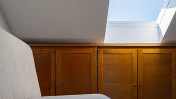 Studio (A1) | Interior