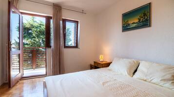 Apartment (A2) | Iron/ironing board, free WiFi