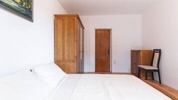 Apartment (A2) | Iron/ironing board, free WiFi