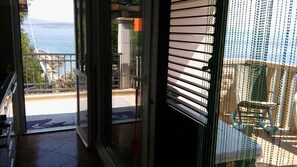 อพาร์ทเมนท์ (A1) | ระเบียง