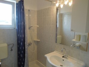 Apartment (A3) | Bathroom - Apartments Josi (Rab)