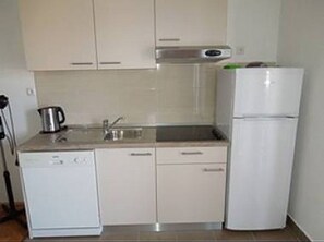 Apartment (A2) | Private kitchen - Apartments Josi (Rab)