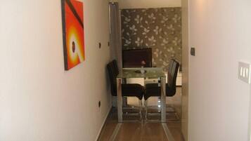 Apartment (A2) | Hallway