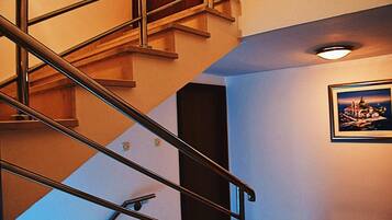 Apartment (A4) | Staircase