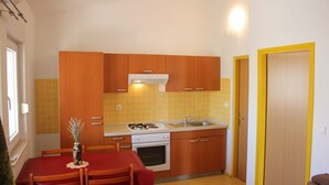 Apartment (A2) | Dapur peribadi