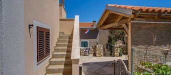 อพาร์ตเมนต์ สติเป  