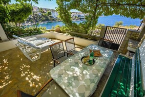 Outdoor dining - House Marija (Rogoznica)