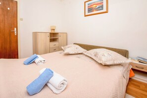 House | Free WiFi - House Marija (Rogoznica)