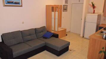 Căn hộ (A1) | Phòng khách