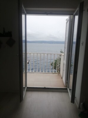 Apartment (A1) | Water view - Apartments Mirela (Omis)