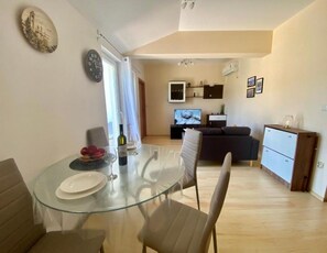 Apartment (A1) | Dining - Apartments Franciska i Tihomir (Rab)