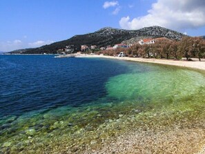 Beach - Apartments Franciska i Tihomir (Rab)