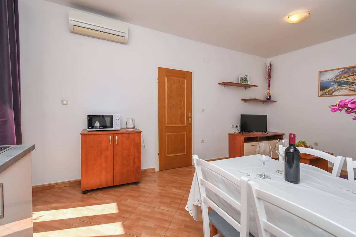 Apartment (A5) | Private kitchen