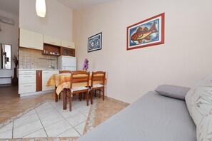 Apartment (A2) | Dining - Apartments Suzana (Kukljica)