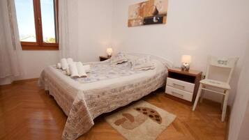 Apartment (A2) | Iron/ironing board, free WiFi