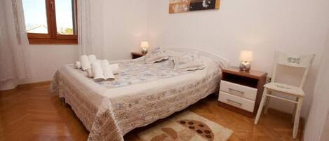 アパートメント (A2) | アイロン / アイロン台、WiFi (無料)