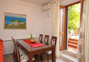 Apartment (A2) | Dining - Apartments Sora (Preko)