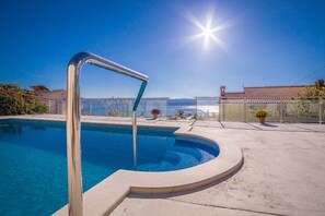 Outdoor pool - Apartments Saga 2 (Omis)