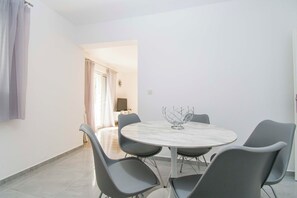 House | Dining - House Branka (Vir)