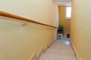 Apartamento (A1) | Escadaria