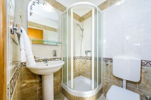Apartment (A2) | Bathroom - Apartments Cloe (Zadar)