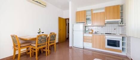Apartment (A1) | Private kitchen