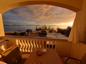 Apartment (A2) | Terrace/patio - Apartments Cloe (Zadar)