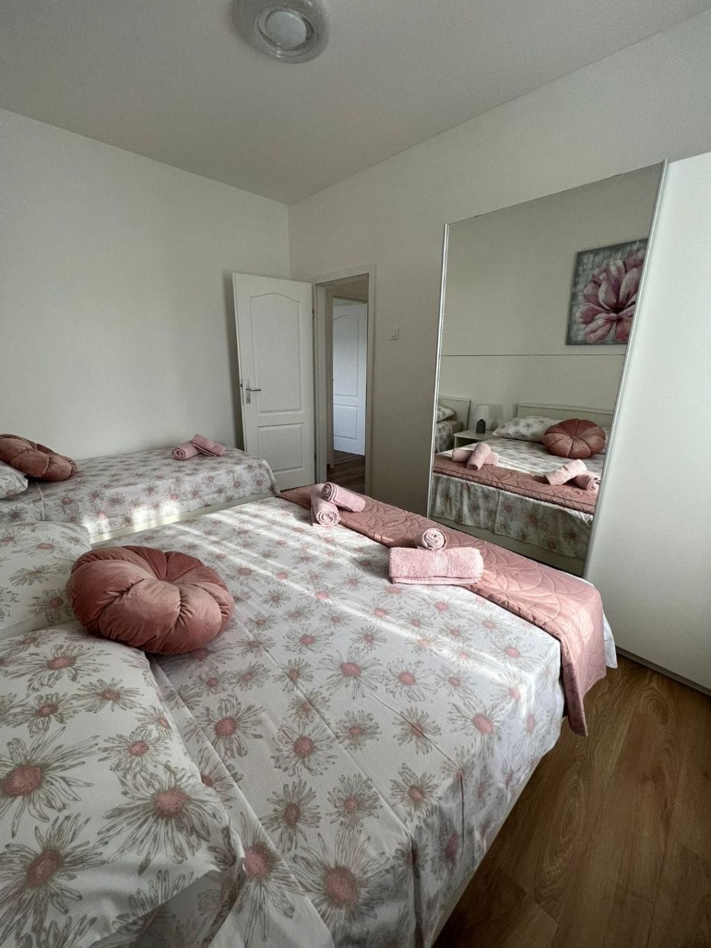 Iron/ironing board, free WiFi