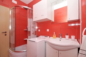 Apartment (A2) | Bathroom | Shower - Apartments Ivica (Kastela)