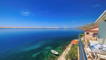 Vista al agua