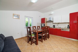 Apart Daire (A1) | Oturma odası
