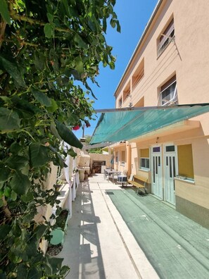 Studio (A1) | Terrace/patio - Apartments Edvard (Split)
