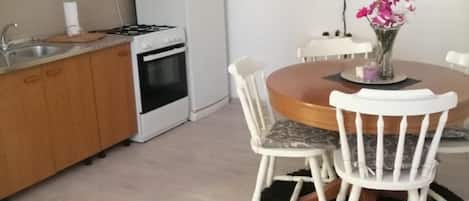 Apartment (A2) | Private kitchen | Fridge, oven, stovetop, electric kettle