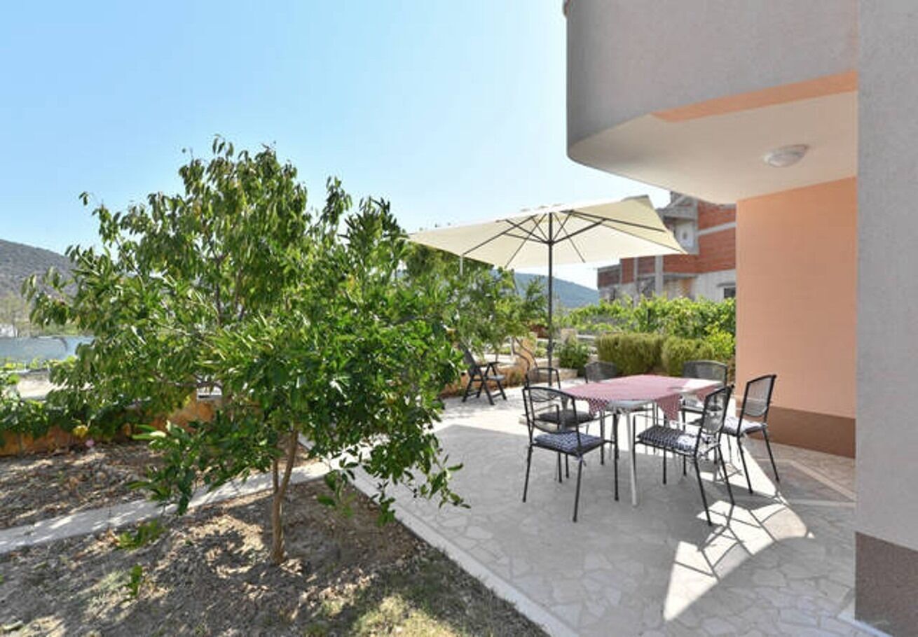 Apartemen (A1) | Teras/patio