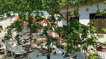 Apartment (A1) | Terrace/patio