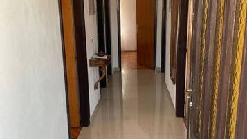 Apartment (A2) | Hallway
