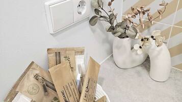 Ducha y secador de pelo