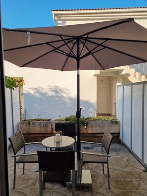 Studio (A1) | Terrace/patio - Apartment Bubi (Solta)