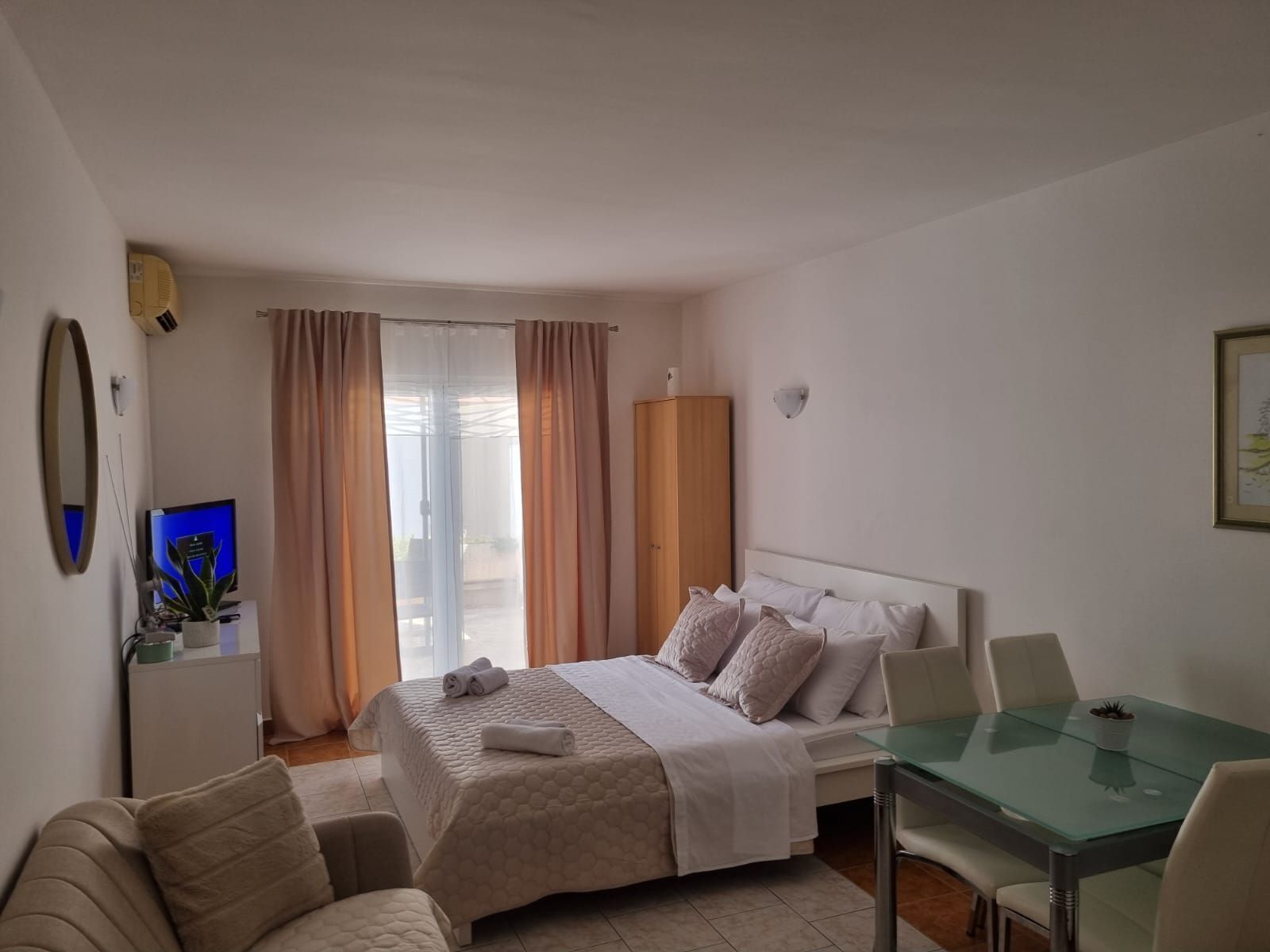 مكواة/لوح كي وواي فاي مجانًا