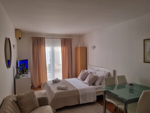 Studio (A1) | Iron/ironing board, free WiFi - Apartment Bubi (Solta)