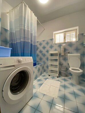 Apartment (A2) | Bathroom - Apartments Mario (Razanac)
