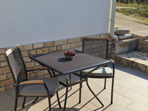 Apartment (A1) | Terrace/patio - Apartments Mario (Razanac)