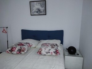 Apartment (A3) | Iron/ironing board, free WiFi - Apartments Rosa (Split)