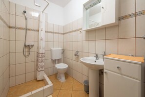 Apartment (A2) | Badezimmer | Dusche